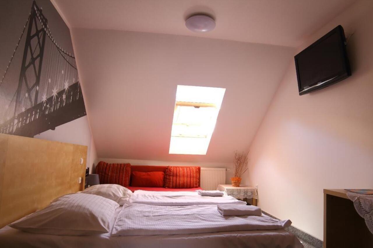 Andel Apartmany Prag Exteriör bild