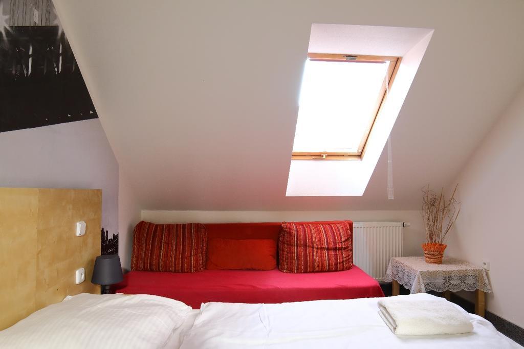 Andel Apartmany Prag Exteriör bild